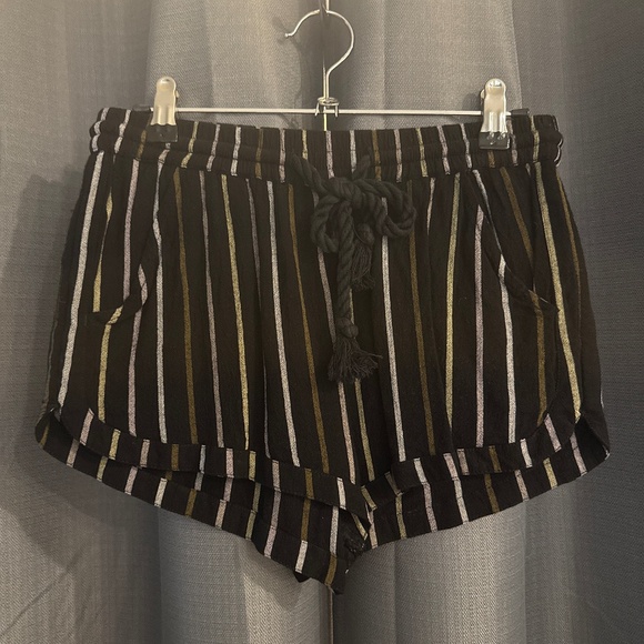 Juniors Cute Shorts - Picture 1 of 5
